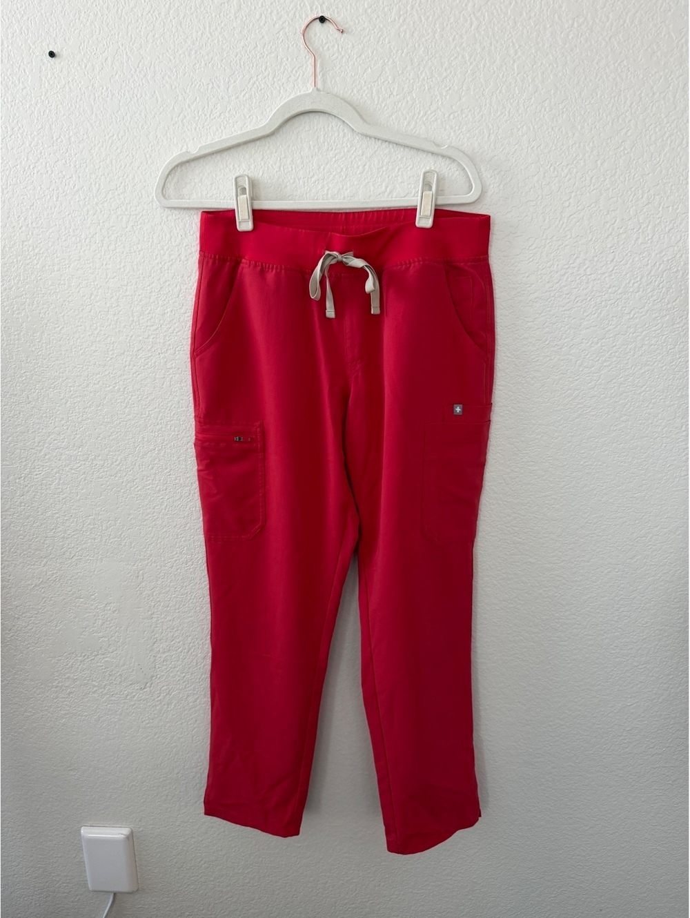 FIGS scrubs red yola straight leg scrub bottoms Size M